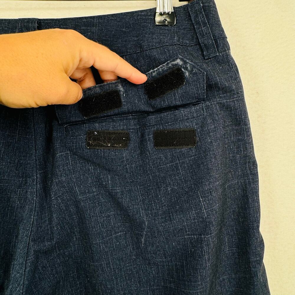 Oakley Mens Shorts Size 32 Navy Lightweight Casual Golf Tennis Athlesuire - Picture 4 of 9